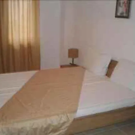 Etara Iii Apartment