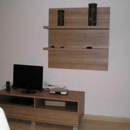 Etara Iii Apartment *